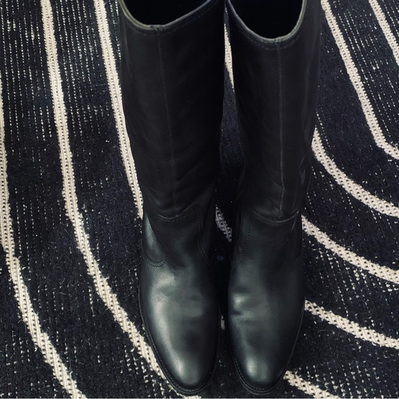 KENNETH COLE NEW YORK | BLACK LEATHER RIDING BOOK | EUC | SZ10 - Picture 5 of 14